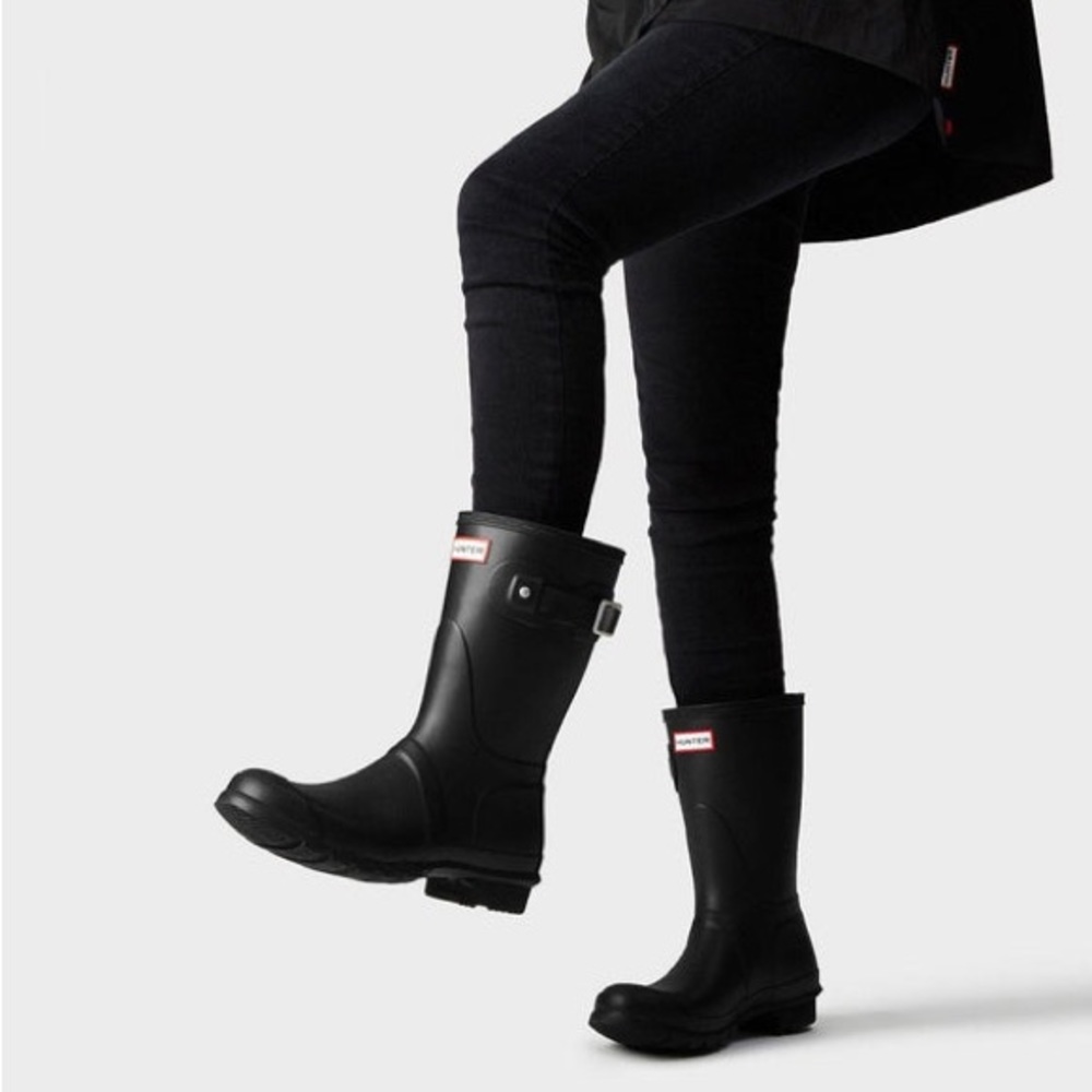 Almost NEW Hunter Short Black Rainboots - Sz US6